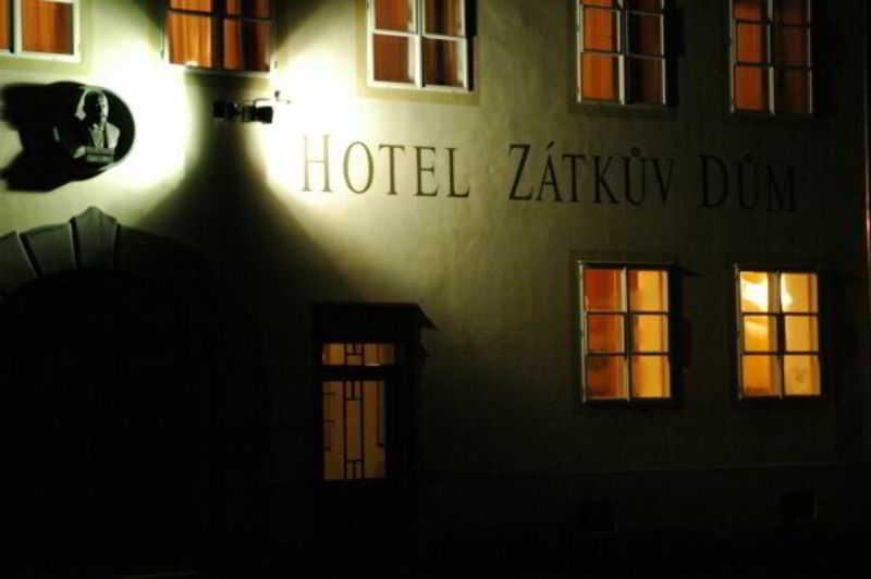 تشيسكي بوديوفيتسه Hotel Zatkuv Dum المظهر الخارجي الصورة
